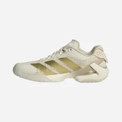 adidas Damen Courterblast Adizero Hallen Sportschuhe Off White/Gold Metallic/Crystal Sand