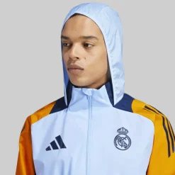 adidas Herren RMA Real Madrid 24/25 Wettkampf All Wetter Jacke Glow Blue/Crew Orange/Team Navy Blue