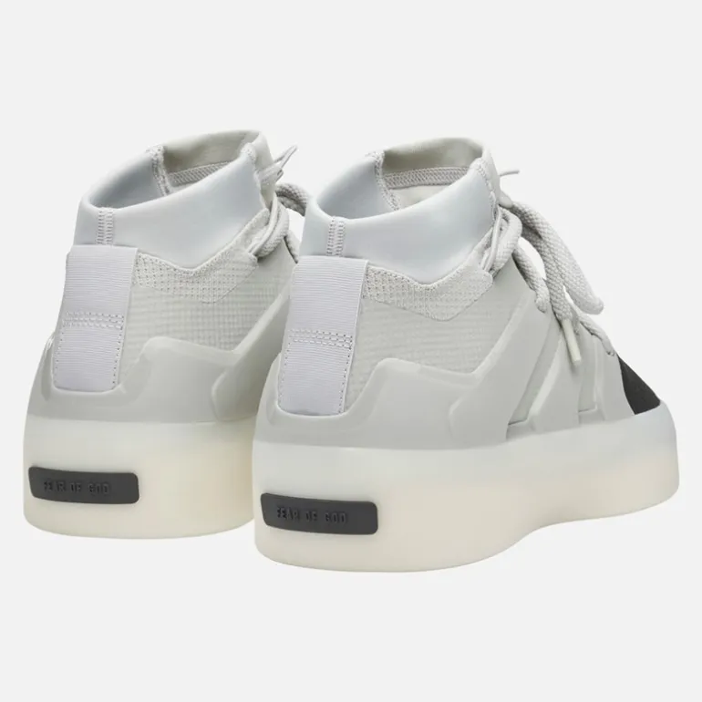 adidas Herren X Fear Of God Athletics Turnschuhe Sesame/Carbon/Sesame