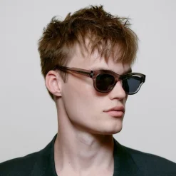 A Kjærbede Lane Sonnenbrille Grey Transparent