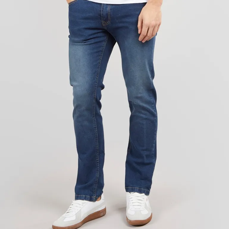 Bench Herren Stuart Jeans Gerader Schnitt Dunkelblaue Waschung