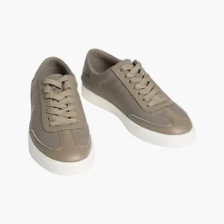 Calvin Klein Damen niedrige Profil Cuspole Turnschuhe Desert Taupe/Marshmallow