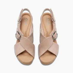 Clarks Damen Giselle Dove Keil Sandalen Sand Nubuck