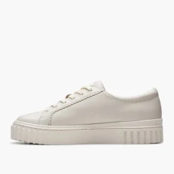 Clarks Damen Mayhill Walk D Passform Sneaker Off White