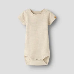 Lil' Atelier Kinder Feng Kurzarm Baby Strampler Oxford Tan